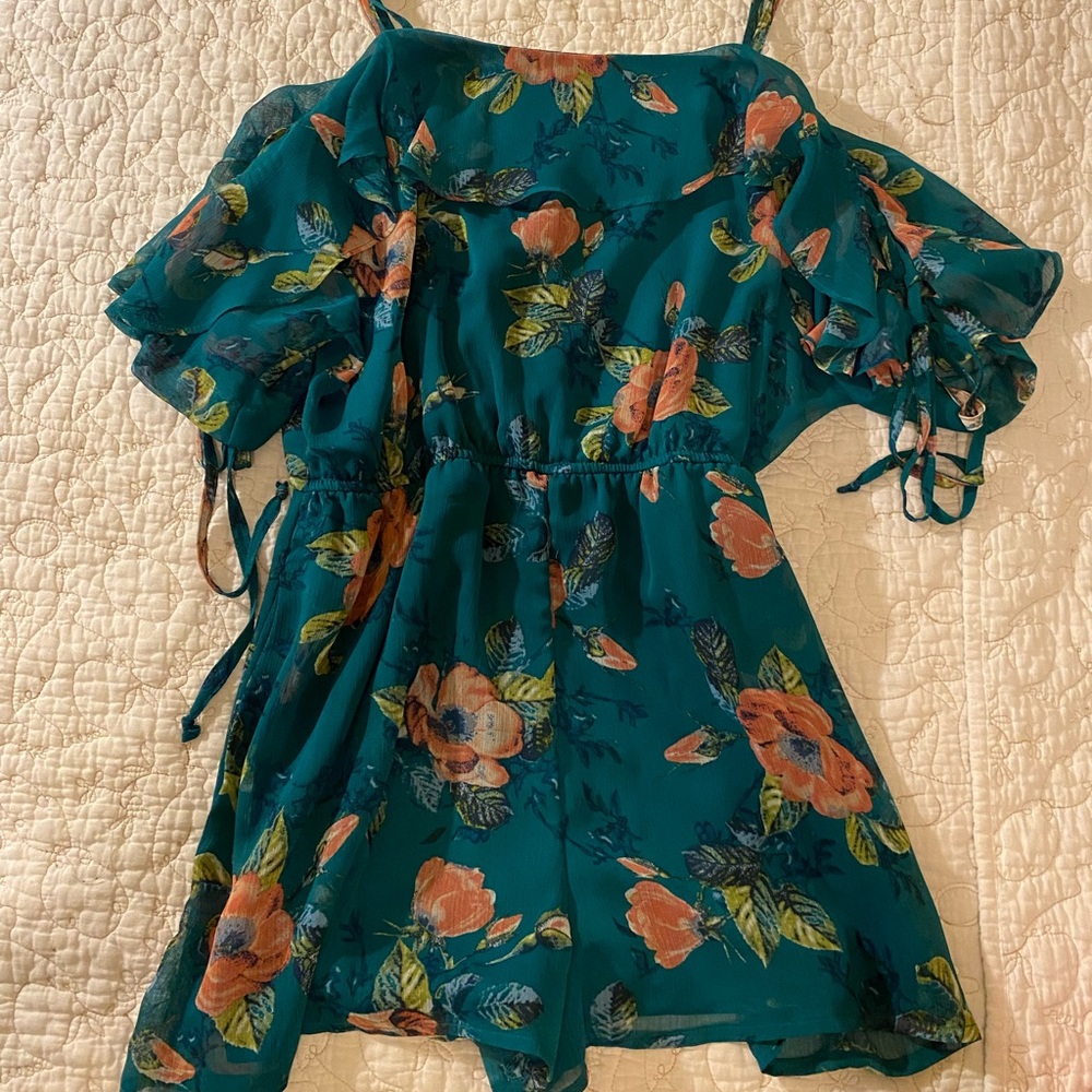 Floral, Off-shoulder romper